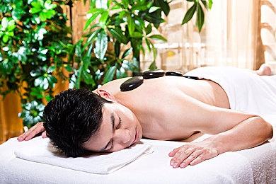 事故不断 美国航空一架波音737-800客机起飞时爆胎